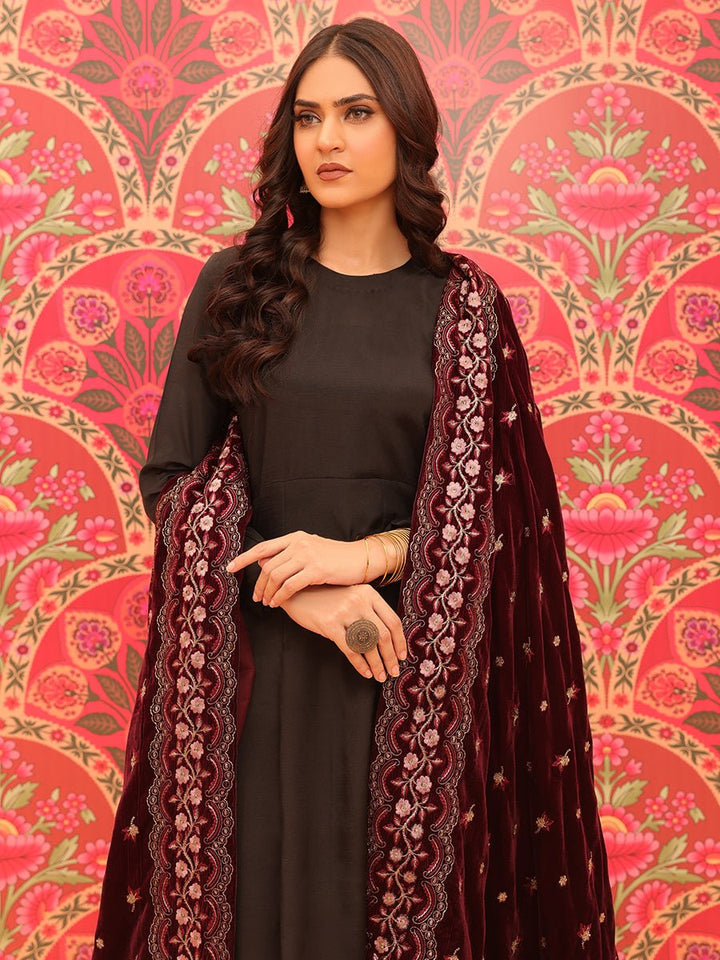 Velvet Shawl (SP-W22-VP-005) - SalitexOnline