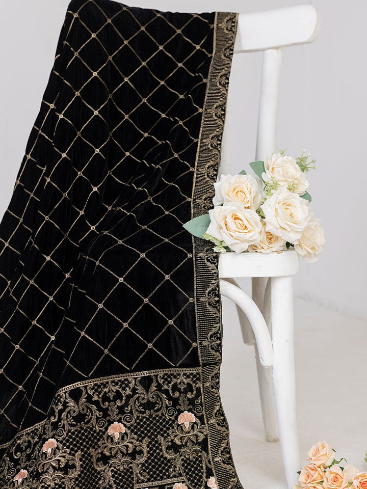 Velvet Shawl (SP-W22-VP-010) - SalitexOnline